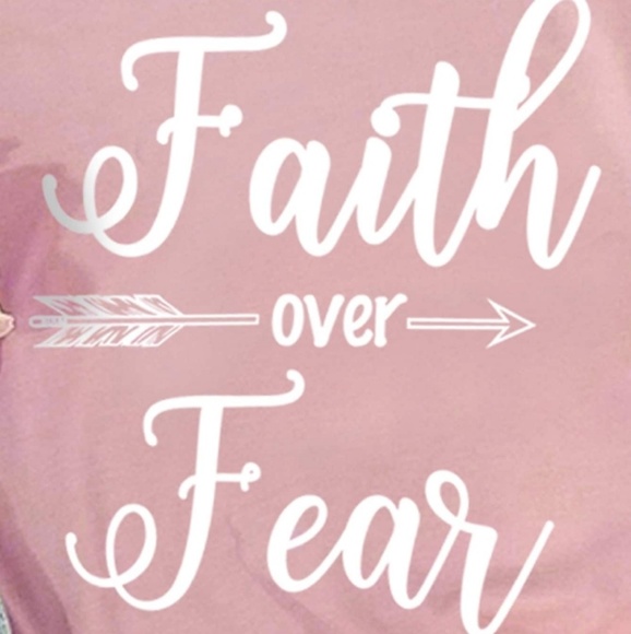 🔥SALE🔥Faith over fear tshirt - Picture 2 of 2